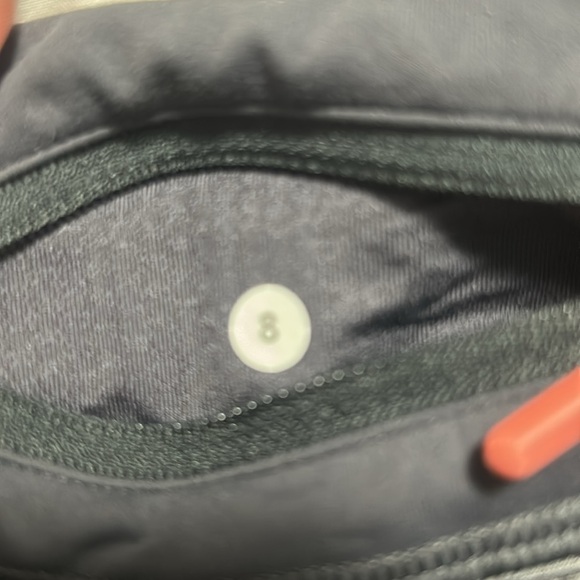 Size 8 Lululemon leggings - Picture 3 of 4